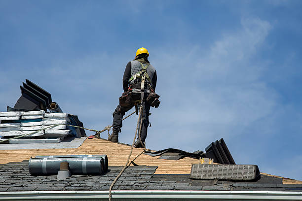 Professional Emergency Roof Repair technician working in Ashville, OH